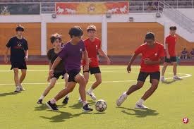 篮球勇士球星连中五记三分引全场欢呼